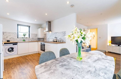 Norwich Apartment | Swift Host | Spacious 1 Bed | 5 Min to Centre