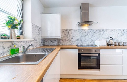 Norwich Apartment | Swift Host | Spacious 1 Bed | 5 Min to Centre