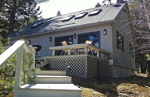 Seal Cove House | Swim and Kayak at this freshwater location. Sleep 6+ on MDI near Acadia National