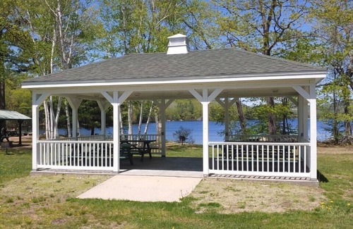 Harrison House | Swim, Kayak, lawn games. Walk to ice cream. Live Theatre , firepit smores!