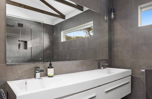 McCrae House | Swim, Spa, Sauna - McCrae