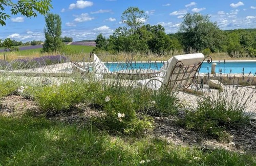 Montaigu-de-Quercy House | Swimming pool in the middle of lavender at Clau de Ratelle