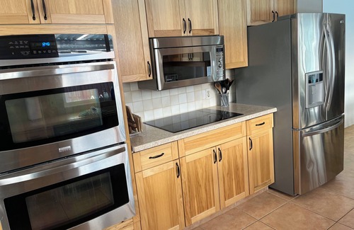 Okanagan-Similkameen House | Swimming pool, Family friendly home!