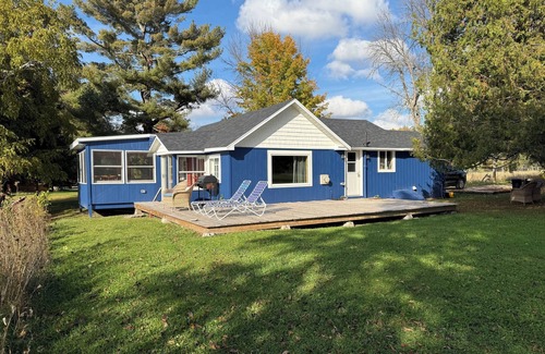 McMillan Cottage | Swimming, Snowmobiling, Serenity! Lakefront Cottage on Big Manistique Lake