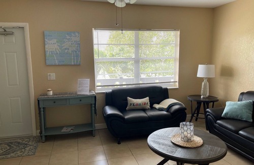 Delray Beach Apartment | Swinton Ave two blocks from Atlantic Ave Downtown Delray Home Sweet Home # 9n