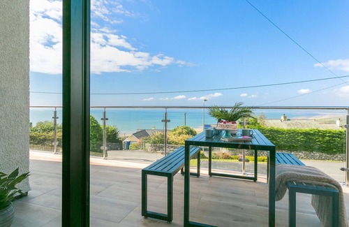 Harlech Cottage | Swn y Mor - sleeps 8 guests in 4 bedrooms