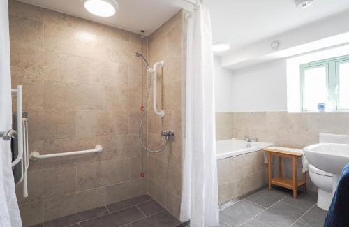 Tregaron House | Swydd Long Barn Swyddffynnon