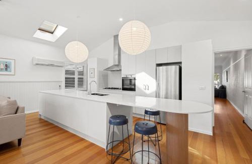 Ocean Grove House | Swyn Y Mor Riverside Cottage Haven