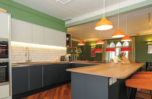 Lifton Cottage | SYCAMORE APARTMENT, pet friendly, character holiday cottage in Lifton