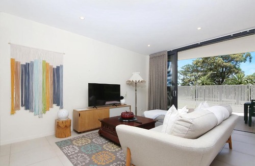 Lidcombe Apartment | Sydney Lidcombe, Super Comfort, Stylish, large 2bedrooms, 2 bath, 2 free carpark, Parkview, Free Wifi