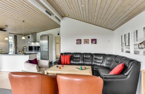 Floutrup House | "Sylvelin" - 400m to the fjord by Interhome