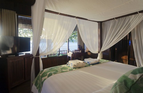 Labuan Bajo Hotel | Sylvia Beach Villa