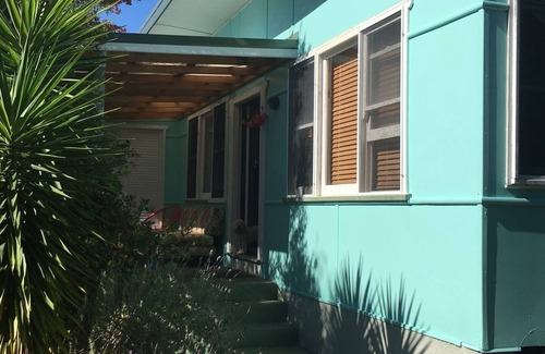 Cudmirrah House | Sylvias@cudmirrah 1950's Beach House