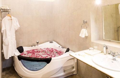 Khajuraho Hotel | Syna Heritage Hotel