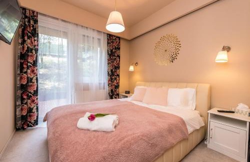 Krisztinavaros Apartment | Szabi Buda New Terrace