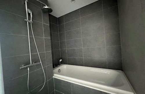 District 9 Apartment | Tòa BE3 3pn view vinwonder