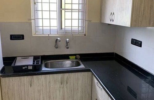 Teynampet House | T.Nagar Teynampet, Chennai Soothing building with AC in vibrant Chennai