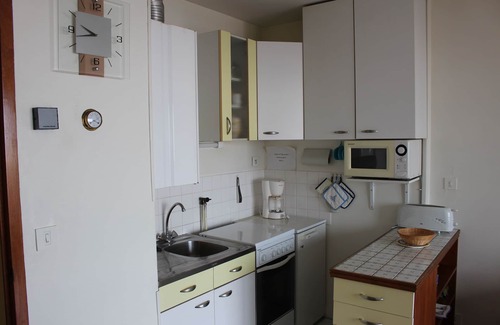 Ouistreham Apartment | T1 apartment facing the sea, nearby beach (50m)