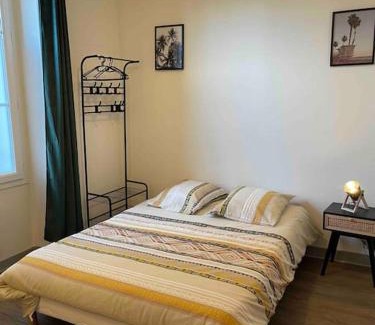 Bourges Apartment | T2 4 pers face gare SNCF Appart Hotel le Cygne 2
