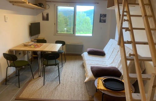 Ax-les-Thermes Apartment | T2 apartment near the slopes Ax trois Domaines