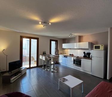 Mediterranee Apartment | T2 + Cabine à Canet Plage – 4 Couchages, Terrasse, à 100 m de la Mer