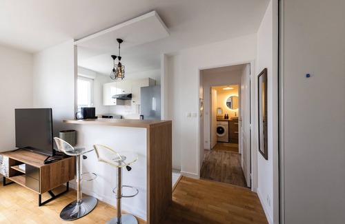 Villejuif Apartment | T2 Chic & Moderne, metro 2 min, Paris in 10 min