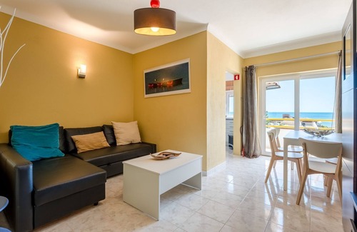 Armacao de Pera Apartment | T2 com Vista Mar em Armação de Pêra by LovelyStay