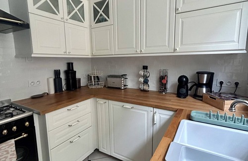 Saint Jean Station District Apartment | T2 DUPLEX 3RB Duplex apartment with garden terrace
