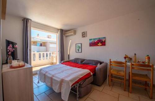 Sainte-Maxime City Centre Apartment | T2 en hypercentre -parking privé-clim-proche plage