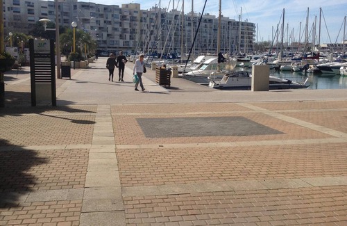 Carnon-Plage Apartment | T2 ideal family or 2 couplesAll equipped, CLIM, oven, Wifi, LV, LL-SL, Pk, etc.