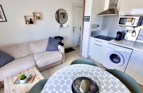 Bravone Apartment | T2 neuf-VUE MER-CLIMATISE-WIFI-PISCINE- 4 personnes-Classé 3*