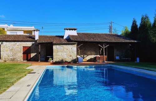 Braga House | T2 with shared pool and covered terrace