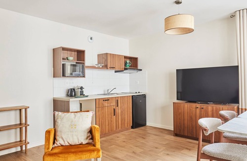 Levallois-Perret Condo | T3 spacieux + cuisine | Gare à 5 min, Paris direct