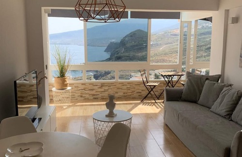 Tabaiba House | Tabaiba Pool & Views
