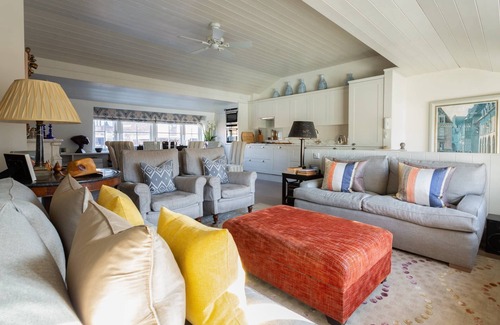 Pimlico Apartment | Tachbrook Street II by onefinestay