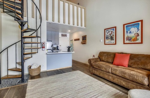 Truckee Condo | Tahoe Donner Lodge, Lofted King Studio #228
