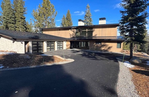 Ponderosa Palisades House | Tahoe Luxury Home - Scenic Views