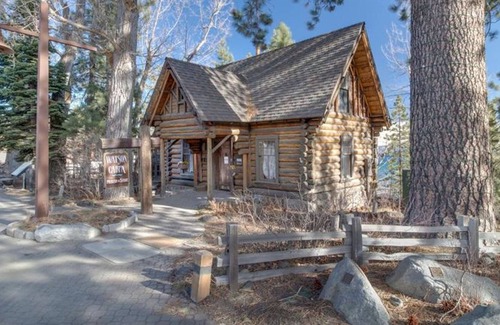 Tahoe Sierra Estates House | Tahoe Taverns 101 by Tahoe Mountain Properties