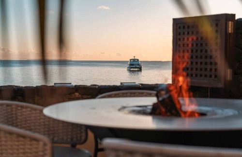 Takapuna Apartment | Takapuna Beachfront w/Stunning Views
