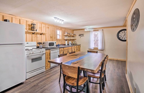East Fultonham House | 'Take 5 Relax, Rest, Refresh' with Yard & Pond!