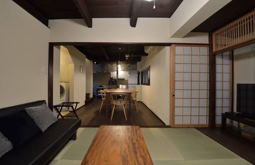 Karasuma Apartment | TAKEYA Gojo East (竹屋五条東館)