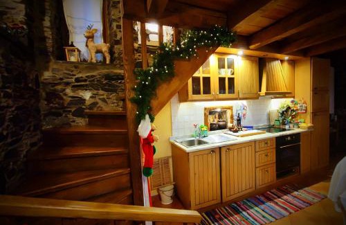 Lousa Ski Chalet | Talasnal Casa do Cascão
