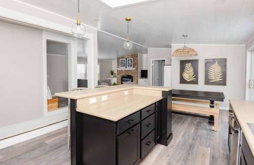 Pelican Rapids House | Tamarac Lake Home with Seven Bedrooms and Sand Beach