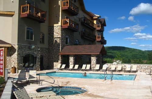 Ellicottville Condo | Tamarack Club At Holiday Valley Ski in/out Deluxe Condo w/Mini Kitchen Sleeps 4