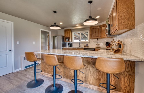 Hamilton Other | Tamarack Ranch - Mountain Getaway Home surrounded by acreage and views!