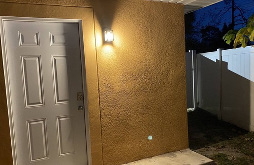 Town N County Park Apartment | Tampa Bay Guest Suite/Studio with mini Kitchen!