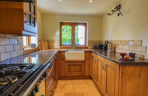 Mynytho Cottage | Tan Y Graig - a bungalow that sleeps 9 guests in 3 bedrooms