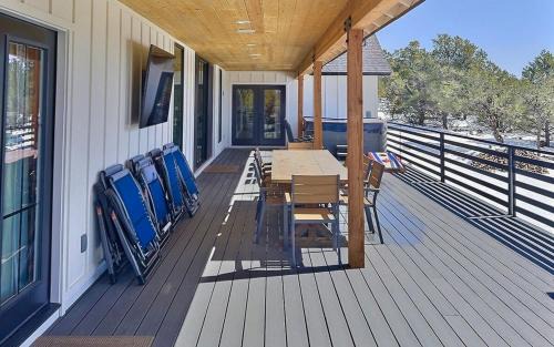 Williams House | Tangerine Sky Ranch Cabin
