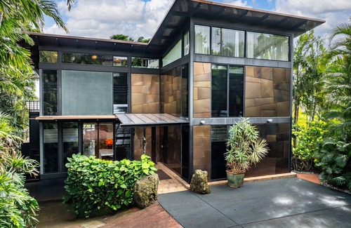 Makiki House | Tantalus Glass House by Gather Modern Honolulu Retreat