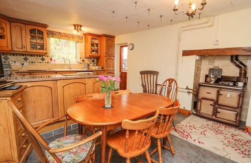 Builth Wells Cottage | TANYRALLT FARM, pet friendly, with a garden in Llanafan Fawr